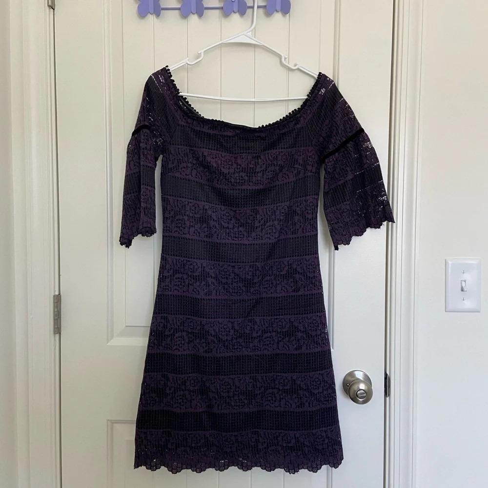 EUC | White House Black Market women’s lace off shoulder formal sheath dress — 0